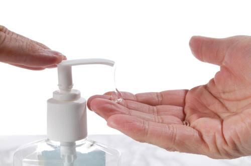 Vì sao nên lựa chọn dung dịch rửa tay sát khuẩn Vnherb Clean? 2