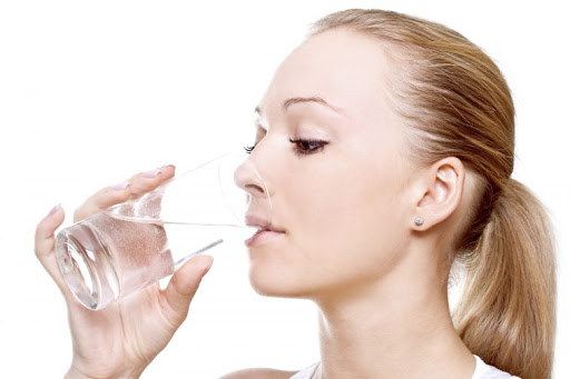 Súc miệng bằng muối iot có khả năng ngăn chặn mùi hôi miệng không?
