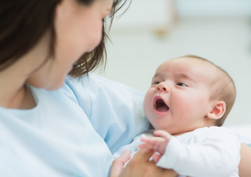 Gợi ý cho mẹ cách trị ho sổ mũi cho trẻ sơ sinh an toàn và hiệu quả 2